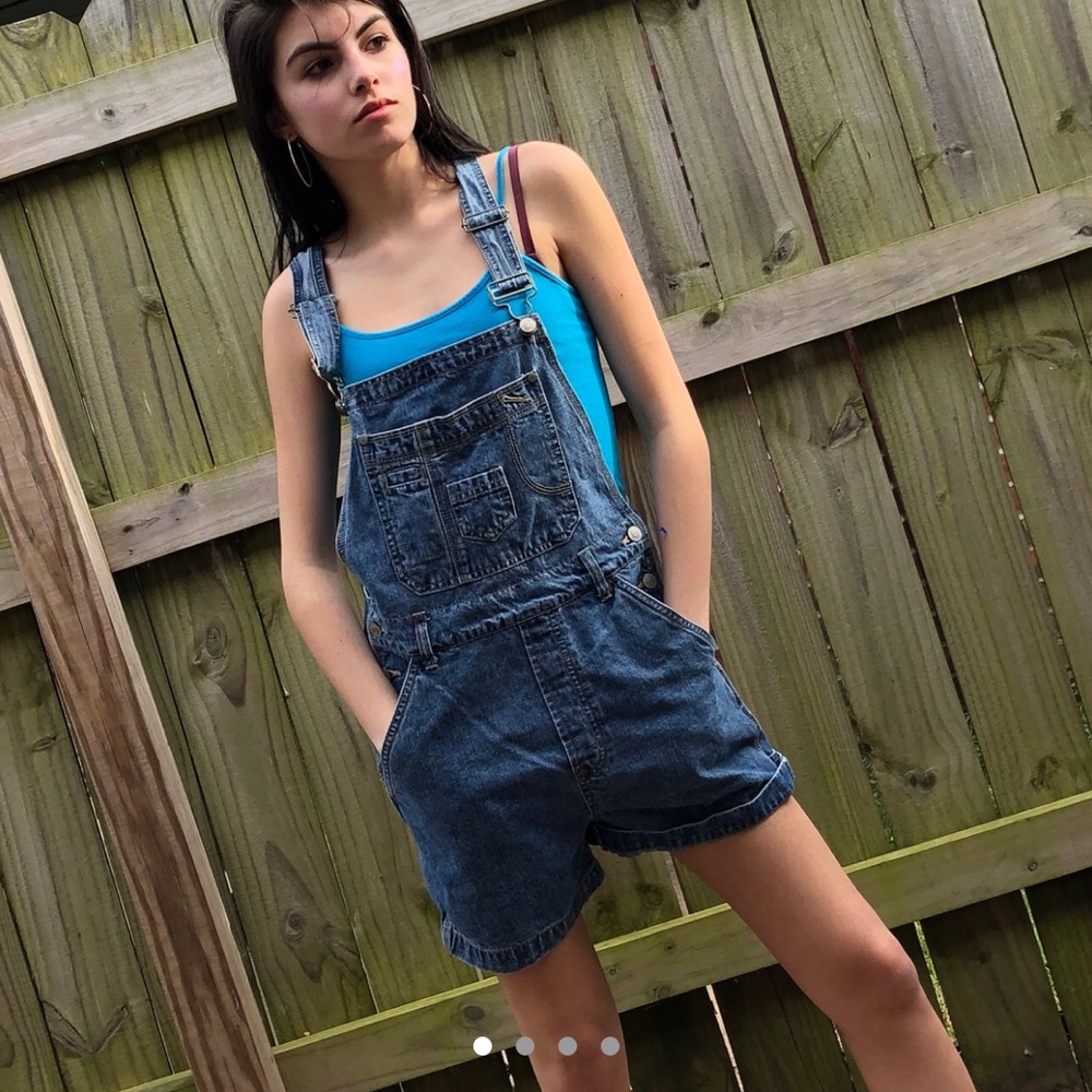 90s inspired overalls